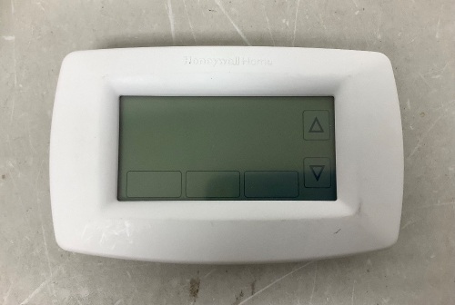 Honeywell Thermostat Only, E-Commerce Return - Lot 741