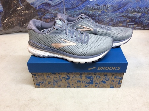 Brooks Adrenaline GTS 20 Womens Running Shoes, 8.5M - Appear New - Lot 118