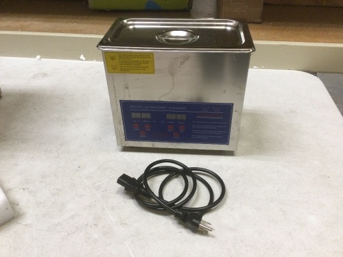 3.2L Ultrasonic Cleaner. Untested E-Commerce Return - Lot 291