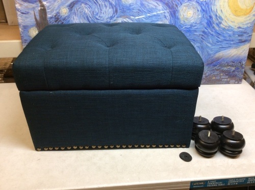 Convenience Concepts 5th Ave Storage Ottoman - E-Comm Return, Appears New  - Lot 493