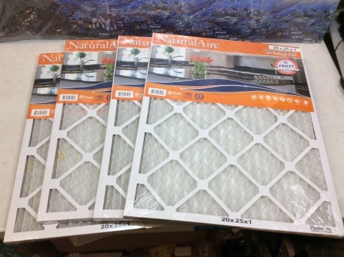 Lot of (4) Flanders Naturalaire Standard Pleated Air Filters, 20 x 25 x 1 - Appear New   - Lot 748