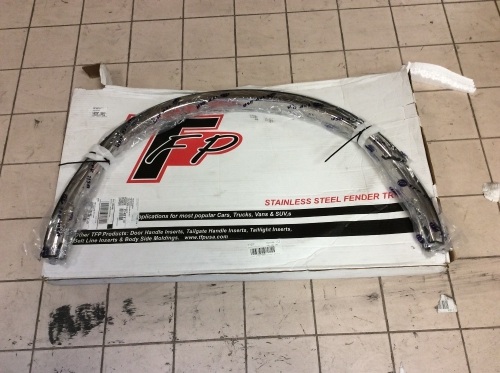 Dodge Ram 1500 09-14 Stainless Steel Fender Trim, 2425 - Appears New - Lot 806