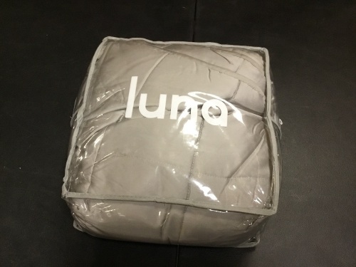 Luna Weighted Blanket, Unknown Size/Weight - E-Comm Return, Appears New  - Lot 883