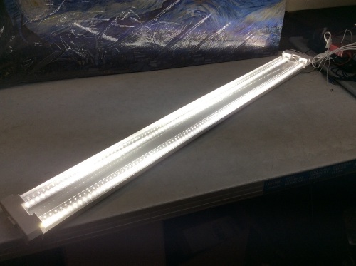 Sunlake 1PK Overhead Clear LED Garage Shop Light 42W 4000LM 5000K Daylight - E-Comm Return, Tested/Works  - Lot 937