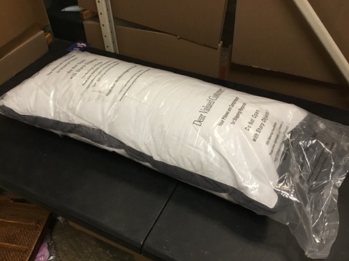 Pillow, Unknown Details - E-Comm Return, Appears New  - Lot 945