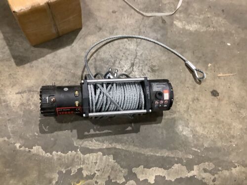 Off Road 1200lb 4WD Winch  - Lot 637
