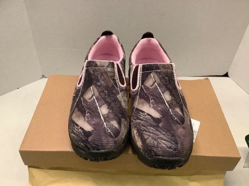 Red Head Women's XTR Camo Moc, 8, Appears New - Lot 138