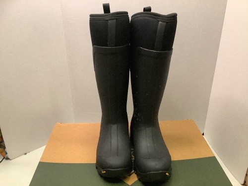 The Original Muck Boot Company, Women's 8, Some Mold on side, Ecommerce Return - Lot 152