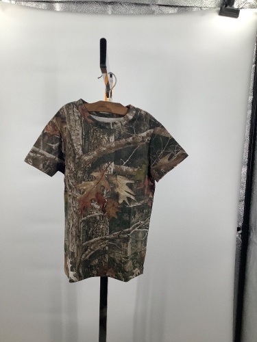 Red head Youth True Fit Short Sleeve Shirt, Small, Appears New - Lot 156