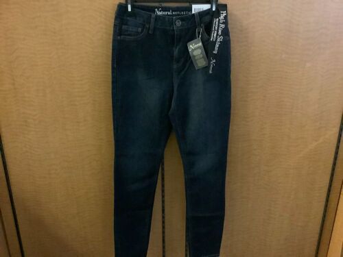 Natural Reflections Women's 10, Appears New - Lot 218