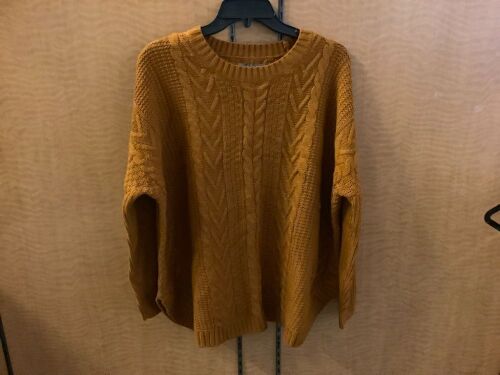 Natural Reflections Women's Cable Pullover, Large, Appears New - Lot 251