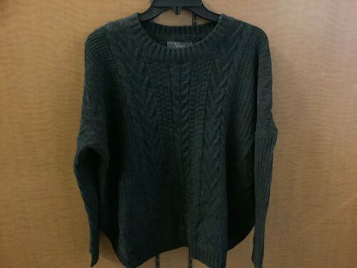 Natural Reflections Cable Pullover, Small, Appears New - Lot 259