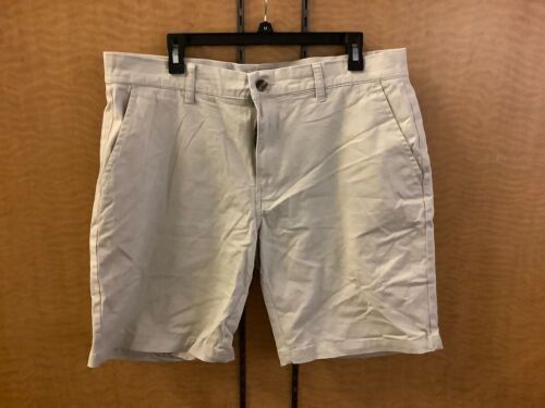 Red Head Men's Shorts, 36, Appears New - Lot 296