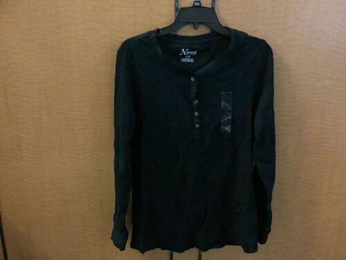 Natural Reflections Women's Shirt, Large, Appears New - Lot 303