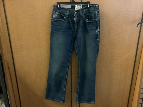 Ariat Men's Jean's 21x30, Appears New - Lot 315