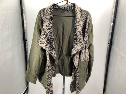 Natural Reflections Women's Cardigan, Large, Appears New - Lot 340