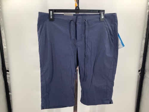 Columbia Women's Shorts, 10, Appears New - Lot 351
