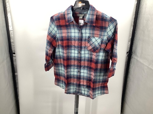 Natural Reflections Women's Flannel, Medium, Appears New - Lot 369