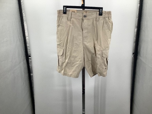 Red Head Men's Shorts, 34, Appears New - Lot 479