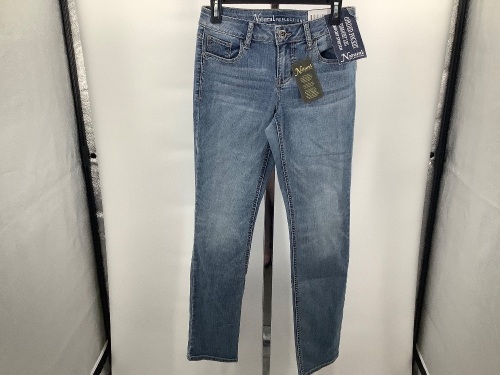 Natural Reflections Women's Jeans, 2, Appears New - Lot 505