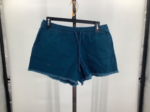 Natural Reflections Women's Shorts, Small, Appears New - Lot 516