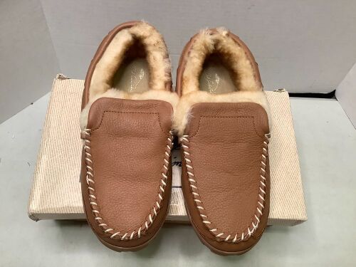 Bob Timberlake MooseHide Venetian Men's Slippers, 8, Appears New - Lot 601