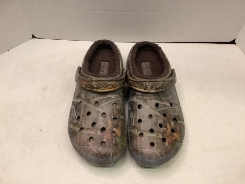 Crocs Men's 10, Appears New - Lot 801