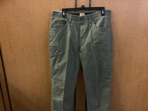 Red Head Men's Pants, 33x32, Appears New - Lot 803