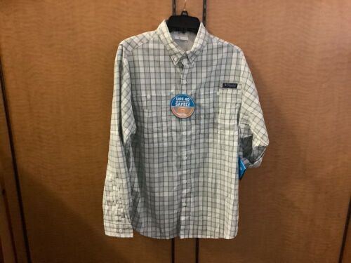 Columbia Super Tamiami Long Sleeve Shirt, Men's Medium, Appears New - Lot 812