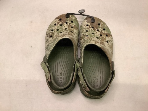 Crocs, Men's 8, Appears New - Lot 863