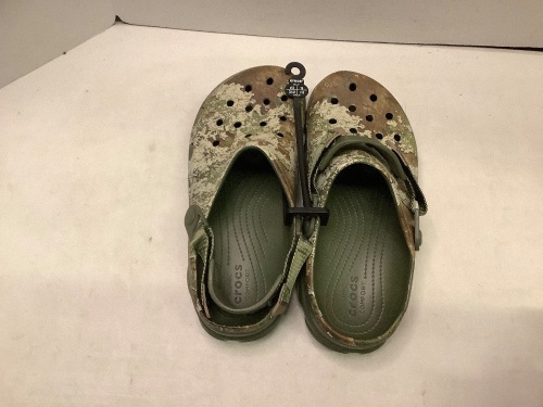 Crocs Men's 10, Appears New - Lot 869