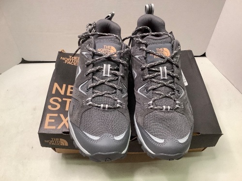 The North Face Women's Trail Edge Boots, 8.5, Appears New/Box Damaged - Lot 879
