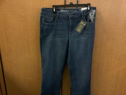 Natural Reflections Women's Jeans, 12, Appears New - Lot 881