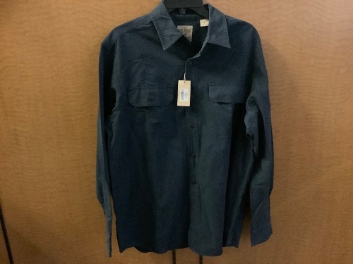 Red Head Men's Shirt, Large, Appears New - Lot 910