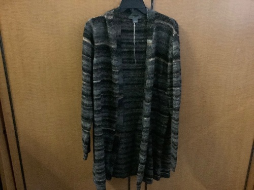 Natural Reflections Cardigan, XL, Appears New - Lot 922