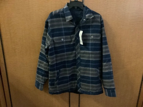 Ascend Reversible Jacket, Medium, Appears New - Lot 926