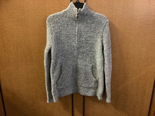 Natural Reflections Sherpa Pullover, Small, Appears New - Lot 984