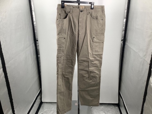 Red Head Men's Pants, 35x32, Appears New - Lot 1003