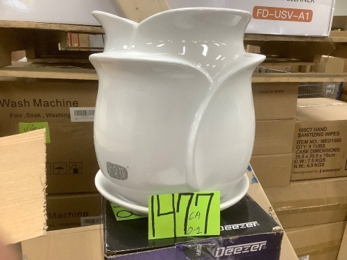 Fashionable European Style Flowerpot w/ Tray - Lot 1477