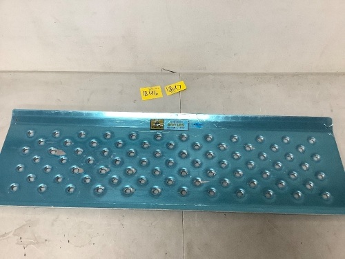 Aluminum EZ-Traction Threshold Ramp - Lot 1847