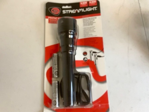 Streamlight Flashlight, Powers Up, Appears New - Lot 44