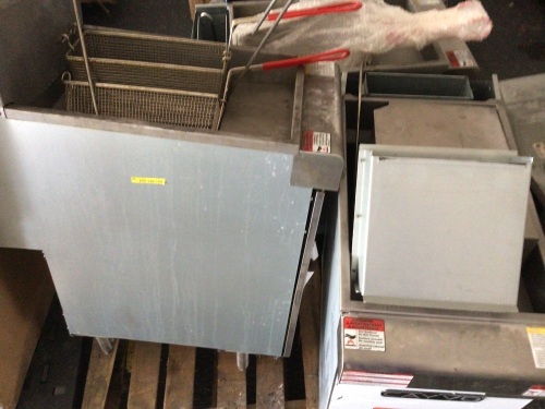 Salvage Pallet of Appliances, SOLD AS IS - Lot 50A