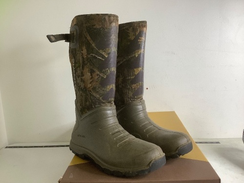 Men's Lacrosse Boots, 10, E-Commerce Return - Lot 95