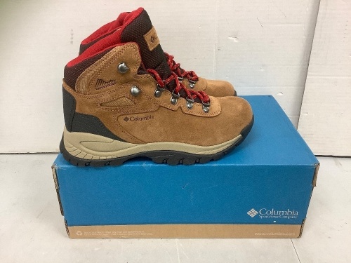 Columbia Womens Shoes, 6.5, Appears New - Lot 130