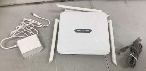 Wavlink AC1200 Dual Band Gigabit Wifi Router, Powers Up, Appears new - Lot 132