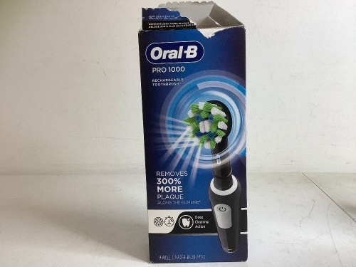 Oral-B Electric Toothbrush, Powers Up, E-Commerce Return - Lot 376