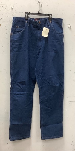 Wrangler Mens Jeans, Size 40x34, E-Comm Return  - Lot 410