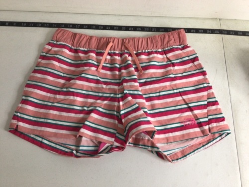 Women's North Face Shorts, M, Appears New - Lot 453