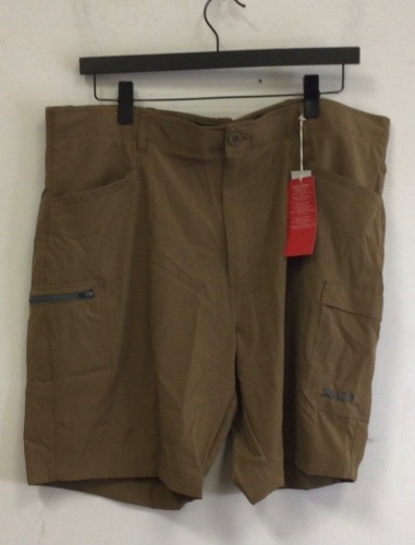 Men's Shorts, 44, Appears New - Lot 595