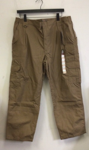 Men's Pants, 44x30, Appears New - Lot 617
